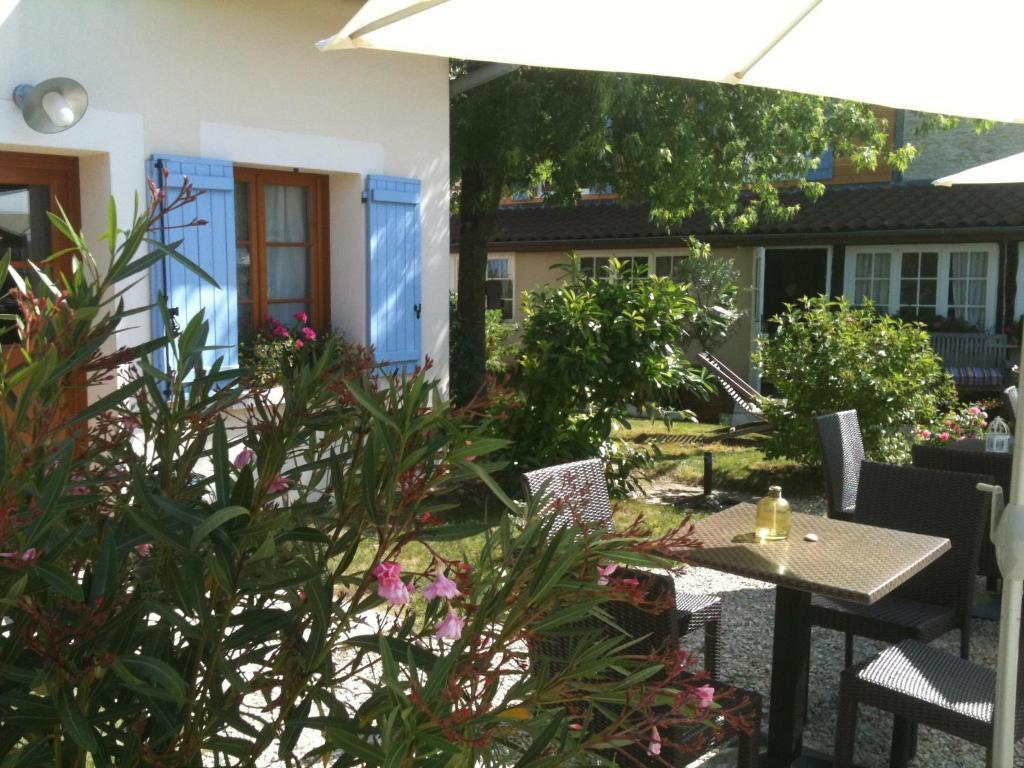Logis La Grange Du Relais 2*